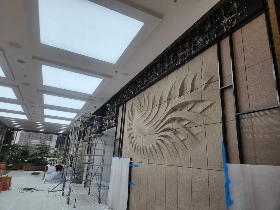 편의점·매장 전면 LED 간판 제작 가이드 참고 이미지 - LED전광판 시공 현장